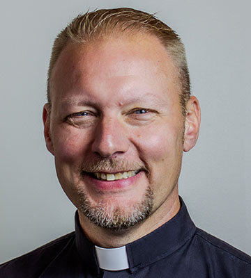 Rev. Brady Finnern